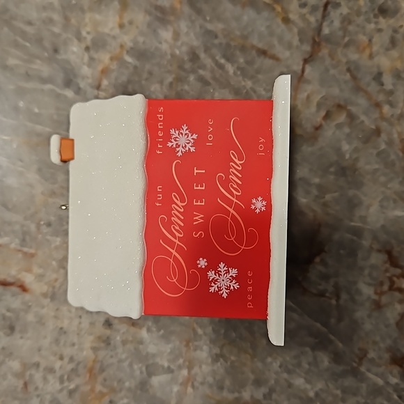 Hallmark 2013 New Home Ornament - Picture 4 of 9